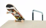 Shred Pyramid Park Skatepark, Tech Deck-4